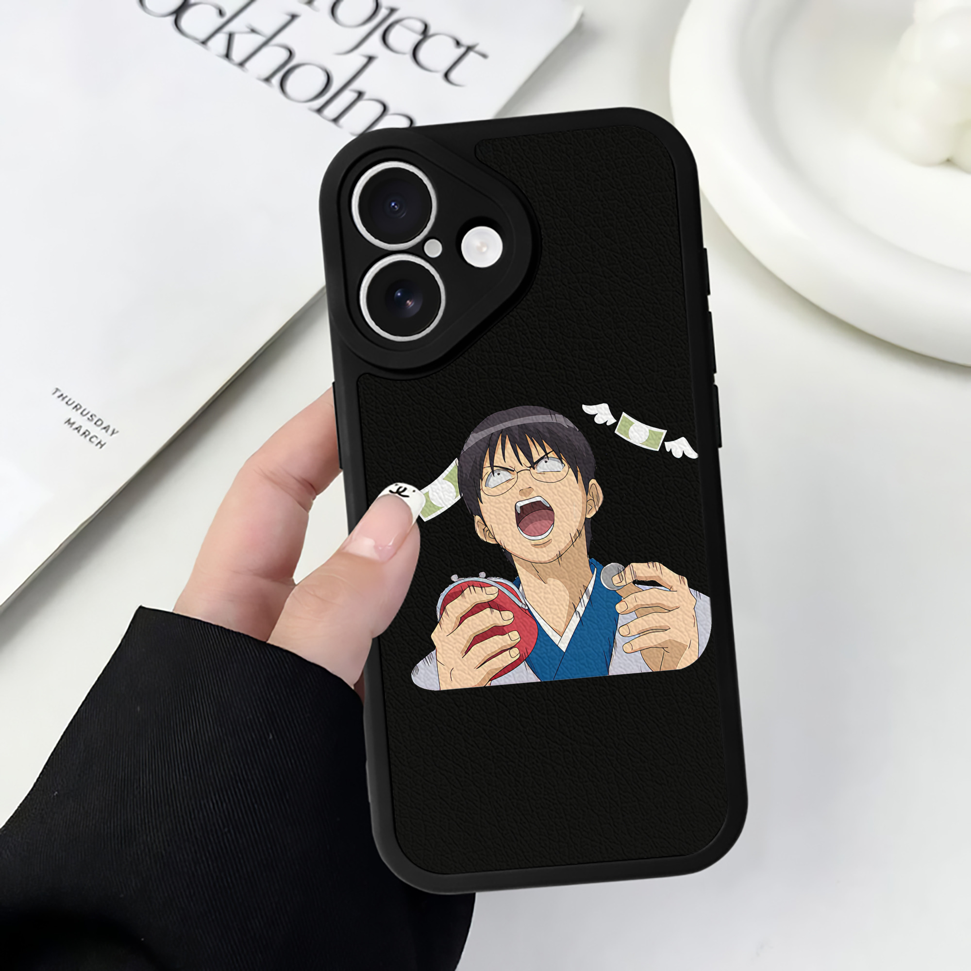 （画像用） ぎんたま 坂田銀時（さかたぎんとき） 神楽 志村新八（しむら しんぱち） GINTAMA Sakata Gintoki Kagura Shimura Shinpachi 【iPhone 16シリーズ対応】シリコンスマホケース（レザー調） 材質：シリコン